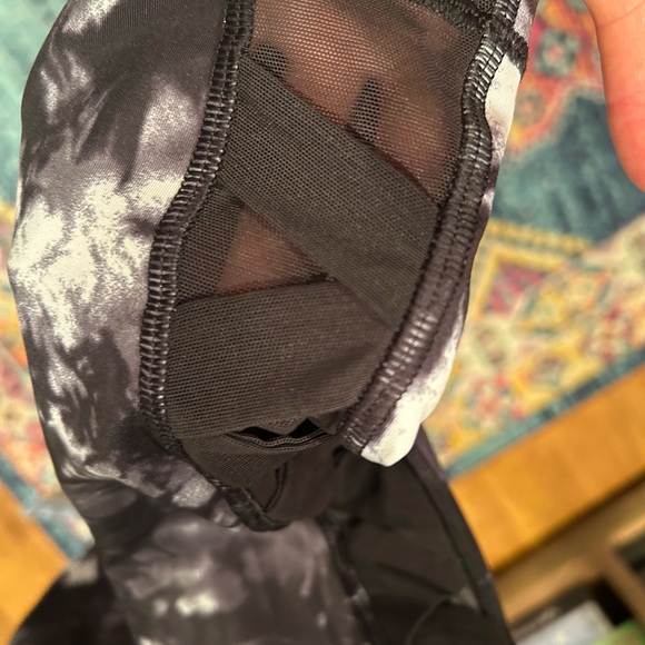 Lululemon rise and flow pant full on luxtreme - Picture 12 of 14